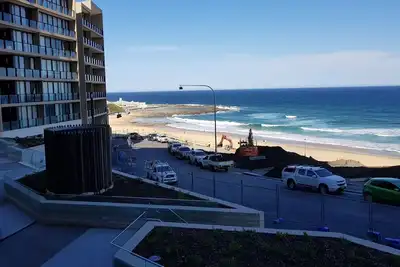 Image de Appartement de rĂŞve sur la plage de Newcastle # 2