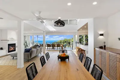 Image de Vues sur l'océan, Designer Beach House, distance de marche de la plage et des magasins