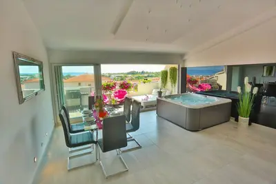 Relax Zone - Penthouse Luksury à Split! ! ! (avec voiture gratuite)