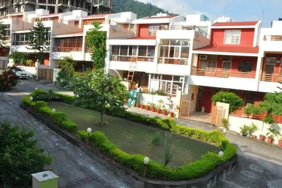 Image de Chambre Double Spacieuse Près de Ram Jhula