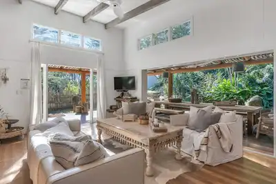 Image de Eternity Beach House | Eco-Luxury Belongil Beach