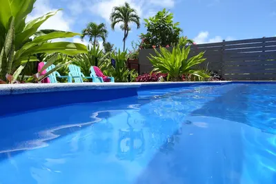 Image de Muri Beach Pool Villa si populaire et d'un excellent rapport qualité \/ prix pour être sur le Golden Mile!