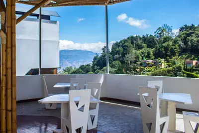 Image de Vue imprenable sur les collines de Medellin, Icon House - Standard 1