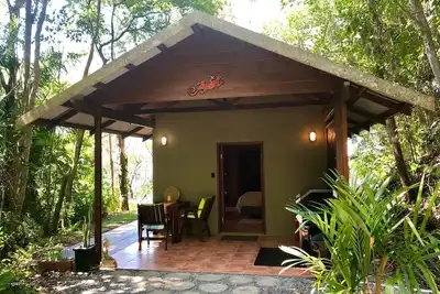 Image de Gunnadoo - Ocean View Hut avec jacuzzi privé configuration de la forêt tropicale
