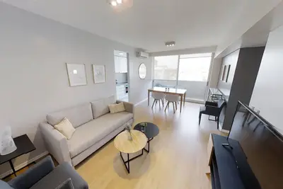Image de Nouveau 2 Chambre Apt! Entièrement meublé!