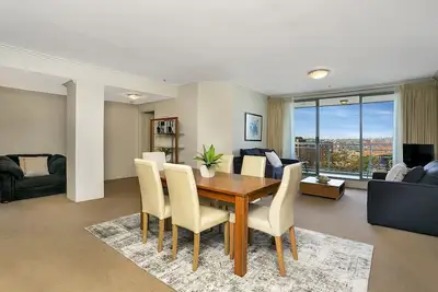 Image de Alf49 - Grand appartement de 2 chambres avec de superbes vues!