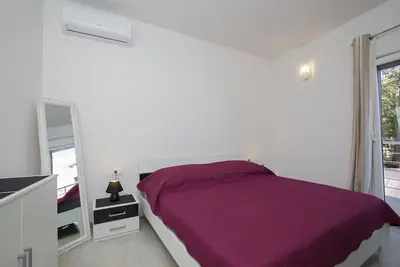 Appartement neuf moderne à 100 m de la mer