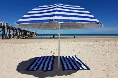 Image de 242 marches menant Ă la plage de Grange avec Wi-Fi gratuit et Netflix
