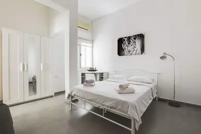 Image de Appartements de marque SHaYaSH Tlv By42 (2)