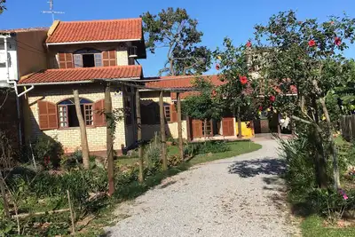 Image de Grande maison avec piscine