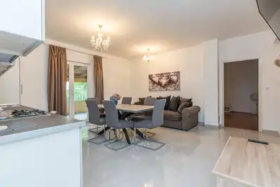 Image de Appartement récemment rénové 4 + 2