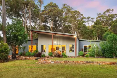 Image de Retraite de Roo’s Spacieuse maison moderne sur un bloc de brousse tranquille