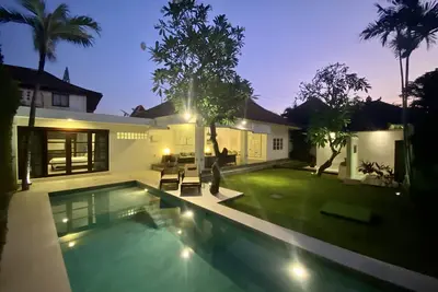 Image de Villa 3 Bd | 400m De La Plage / Kudeta / Seminyak Square | Calme Et SÉCURISÉ