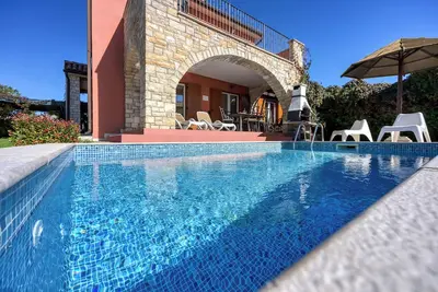 Image de Villa privée Kontesici 12
