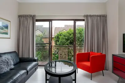 Image de Maison de ville récemment rénovée dans l'élégant Balmain