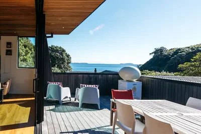 Image de Boatshed Cove: Côte et pays