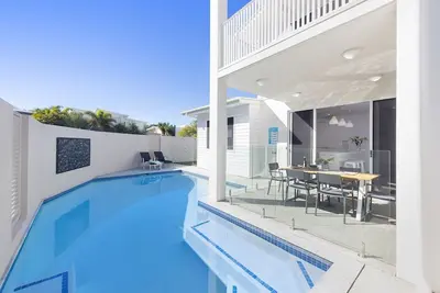 Image de Waves Beach House - Famille + Animaux acceptés Accueil - 1/2 Maison Option disponible