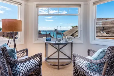 Image de Heritage Elegance in Harbourside Luxurious Apartment