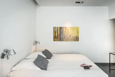 Image de Studio au rez-de-chaussée dans une oasis de verdure à proximité du centre de Gand