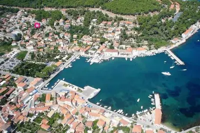 Image de Appartement à Jelsa - île de Hvar, à seulement 400m du centre ville et de la mer