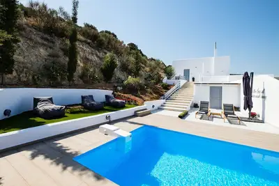 Image de Villa Amphitrite avec vue imprenable sur la mer et piscine privée