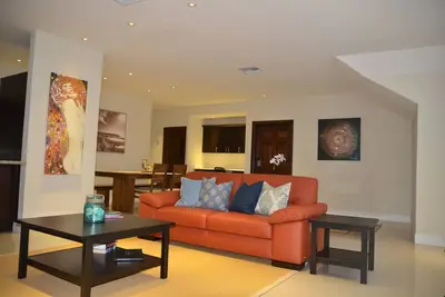 Image de Nouvelle inscription - Beau Loft 2 chambres situé au centre-ville de Nassau!