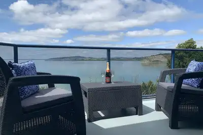 Image de Appartement spacieux avec vue sur le port