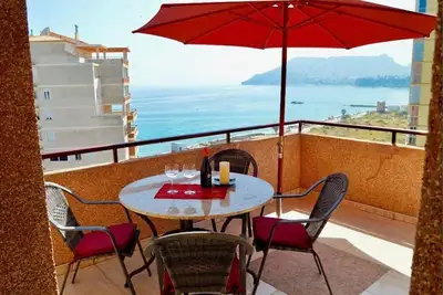 Image de CINÉMA Duplex en bord de mer, 175 m², 3 chambres-jusqu'à 10 personnes, 100m. à la plage.