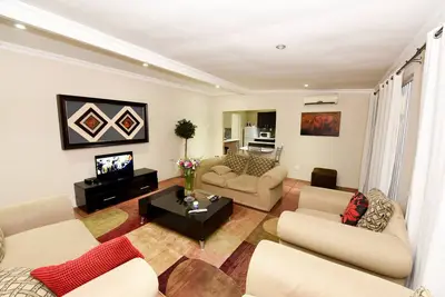 Image de Cottage 2 chambres entièrement meublé et viabilisé avec jardin privé