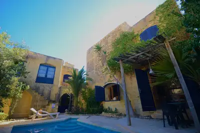 Image de 300 ans, ferme de 4 chambres avec piscine privée