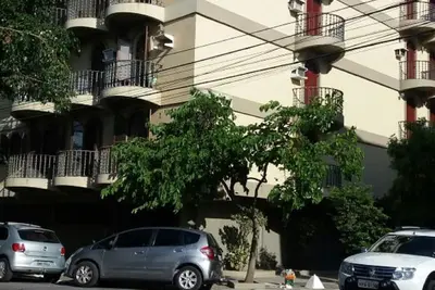 Image de Apt près de la plage, proche de tout, très bien accueille la famille.