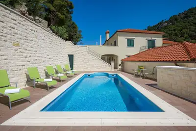 Image de Villa Kogo Appartement 7 avec piscine, centre ville Hvar