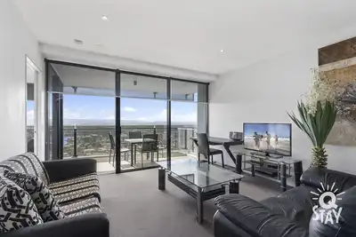 Image de Circle on Cavill - 1 Bedroom + Study Hinterland Airbnb