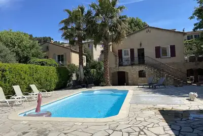 Image de Provence-Cotignac 3 Bd- 1 1\/2 salle de bain Villa privée avec piscine au centre du village
