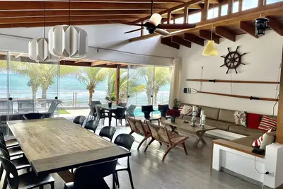 Image de Zorritos Luxury Beach House Front de mer / pour toute la famille