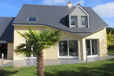 Image de Agréable maison, 1 km de la mer 8\/10 personnes avec terrasse, 2 salles d'eau