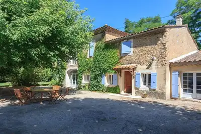 Image de Mas de charme - 8 pers, piscine, pool house, terrain arboré de 3500 m²