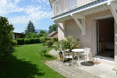 Image de Studio meublé à 3 km du Lac et plage d'Albigny.