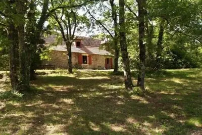 Ancienne maison avec poutres apparentes, piscine de 9x4. 5m