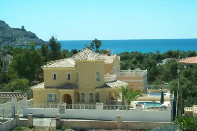 Image de Appartement pour vacances en famille, grande terrasse