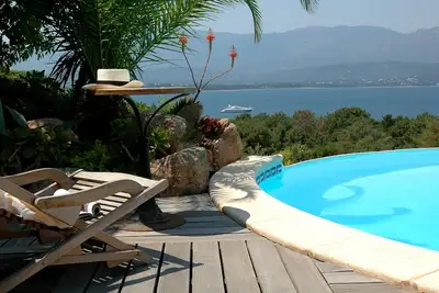 Image de mini-villa, piscine, à 5min des plages, vue panoramique, proche palombaggia