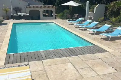 Image de France - Sainte Maxime, 4 chambres, 3 Wc, 2 salles de bain, tennis de table, piscine ovn