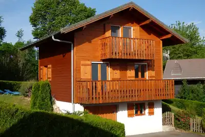 Image de Beau chalet pour 8 personnes, 4 chambres, 3 salles de bains et de belles vues