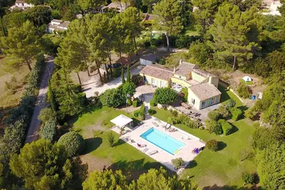 Image de Aix en Provence, Villa 300m2 avec Piscine chauffée (28°C, 8 per