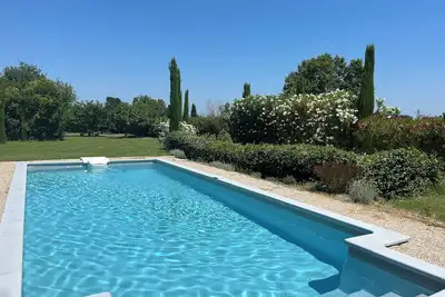Image de Jolie maison à la campagne avec grand jardin privé, terrasse et piscine