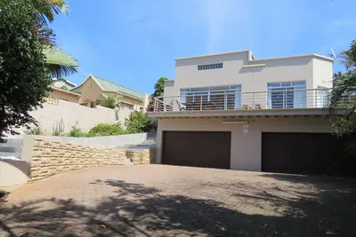 Image de La Casa Karina is located on Blythedale Beach on the Dolphin Coast