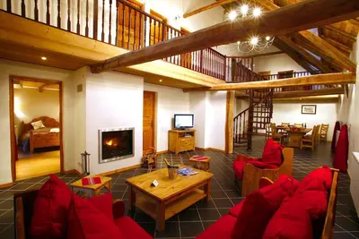 Image de Chez le Marquis du Pontet 5: 12 people in the resort center and at the foot of the slopes