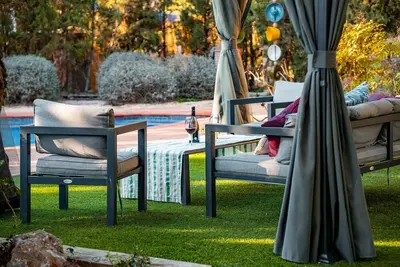 Image de Gîte de charme, quartier calme, jardin privé, piscine, entrée privée