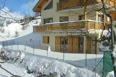 Image de Eté / hiver bel appt en chalet de 42 m² pour 4/6 pers, internet WiFi, jardin 100m², parking - Piste retour à ski à 100m