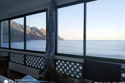 Image de Appartement en 1ère ligne de plage panoramique mer et montagnes